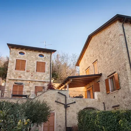 Borno With Pool In San Zeno Di Montagna アパート トッリ・デル・ベーナコ