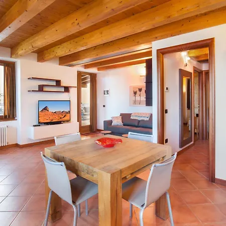 Borno With Pool In San Zeno Di Montagna Apartment Pai