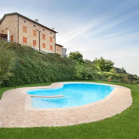 Borno With Pool In Apartment